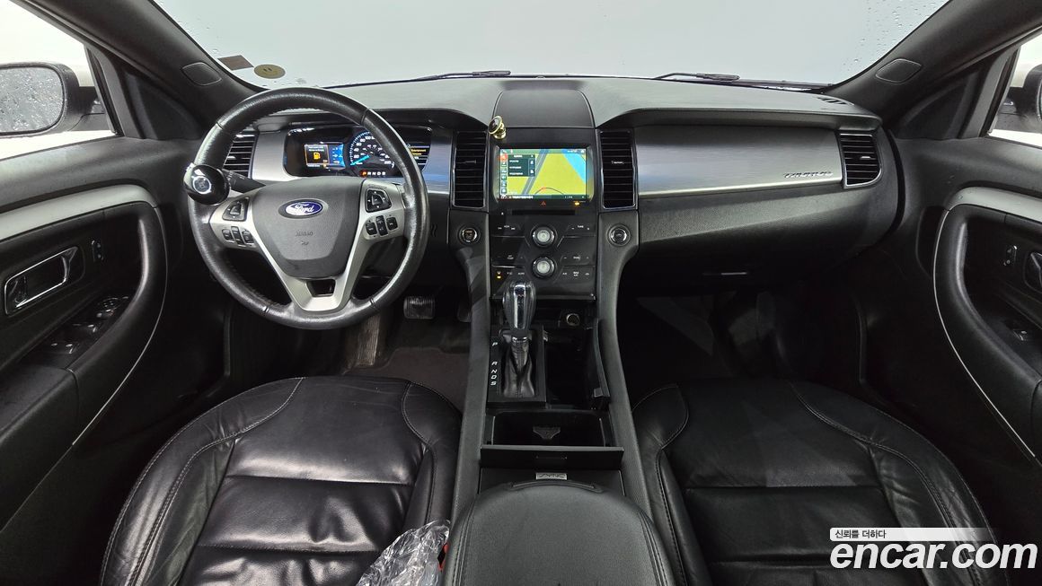 Ford Taurus 2016