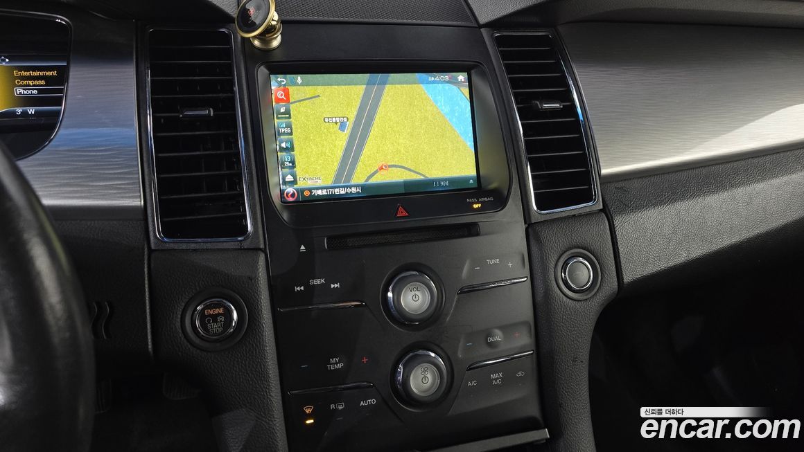 Ford Taurus 2016