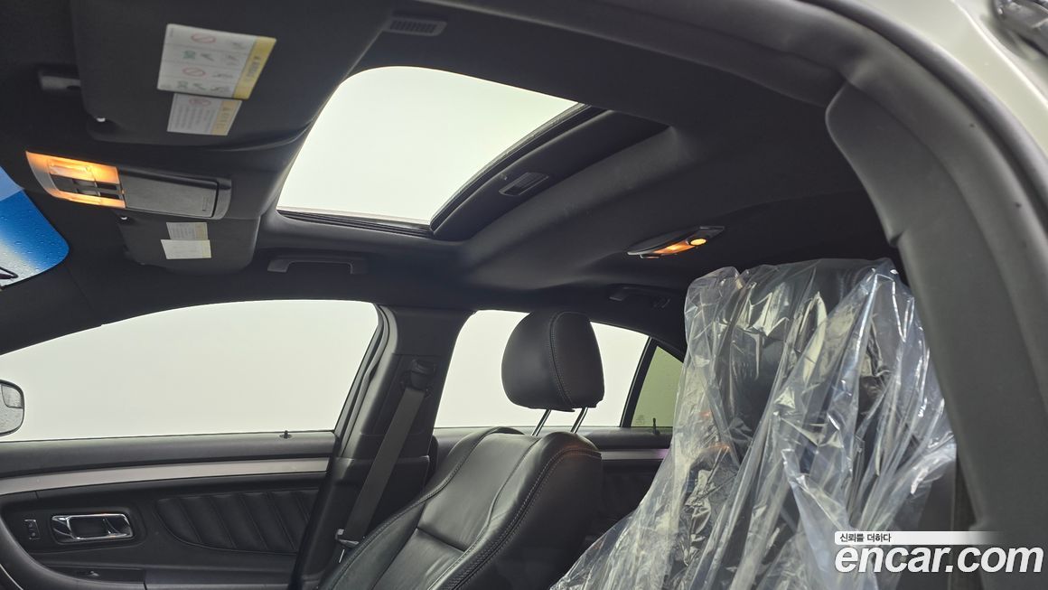 Ford Taurus 2016