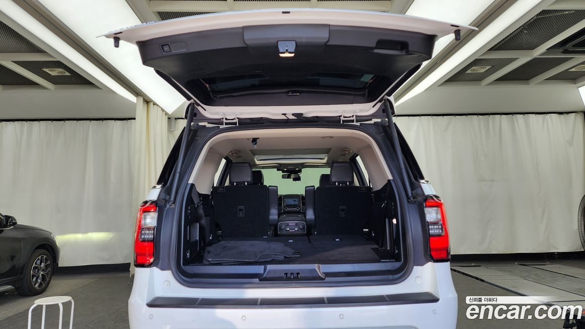 Ford Expedition 2021