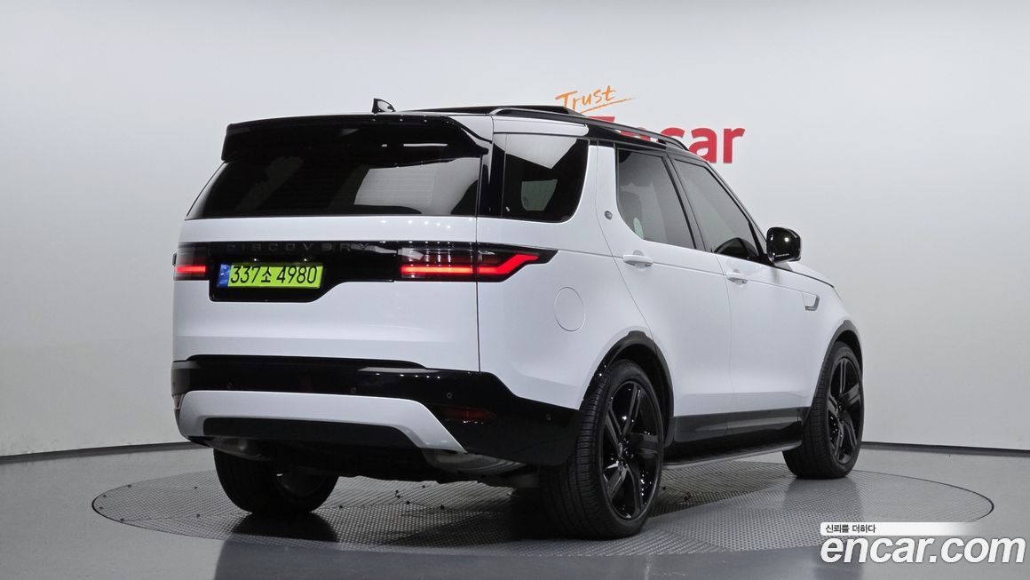 Land Rover Discovery 2025