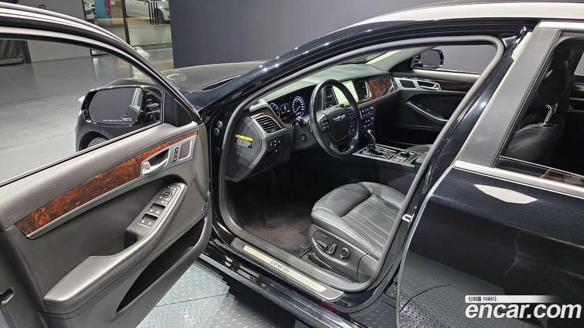 Hyundai Genesis 2016