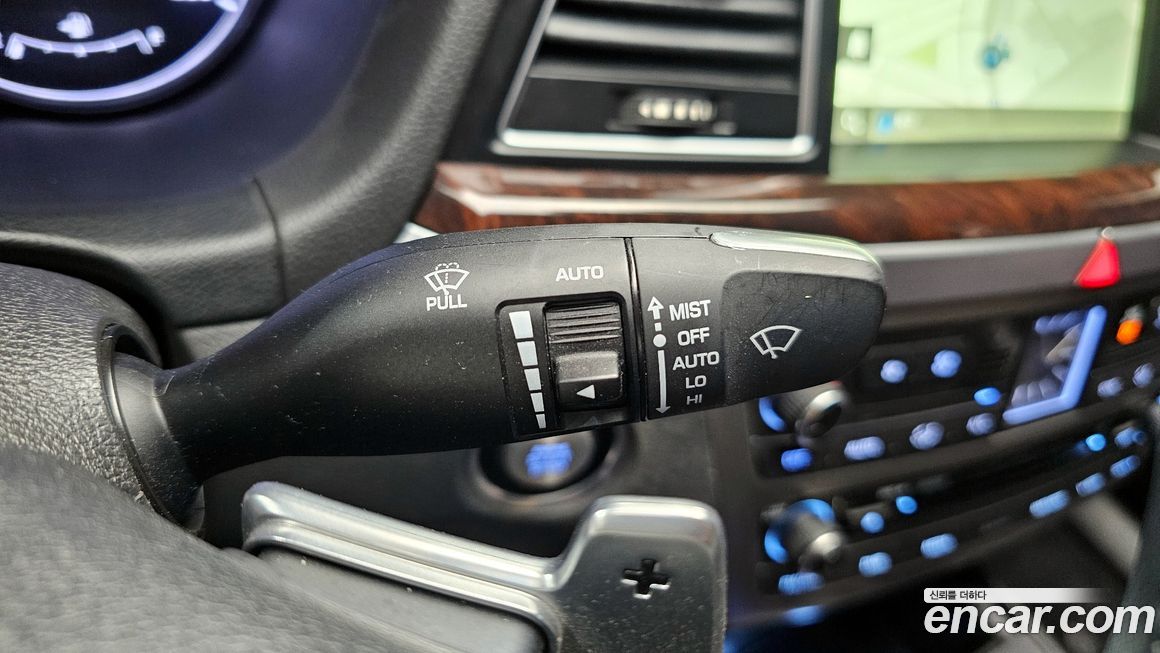 Hyundai Genesis 2016