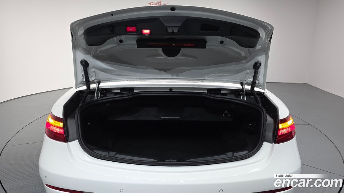 Mercedes-Benz E-Class 2020