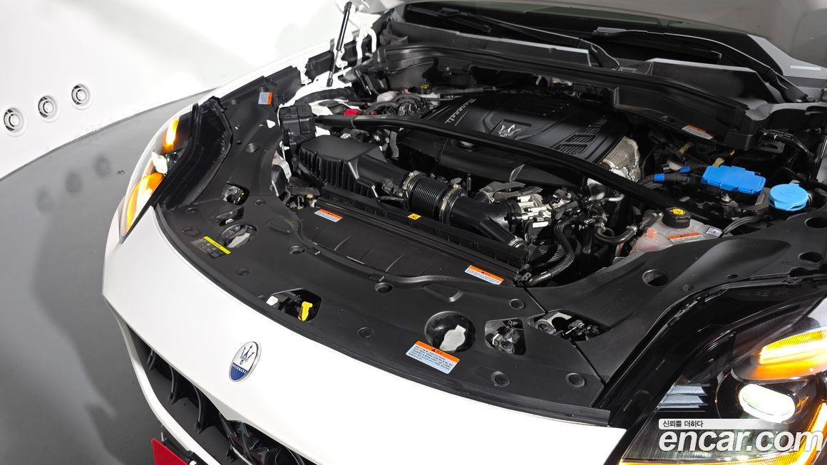 Maserati Grecale 2023