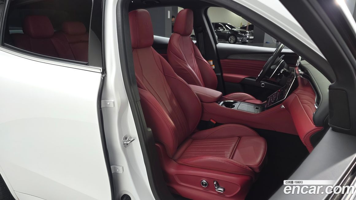 Maserati Grecale 2023