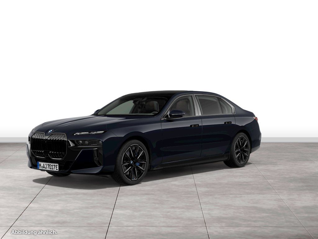 BMW i7