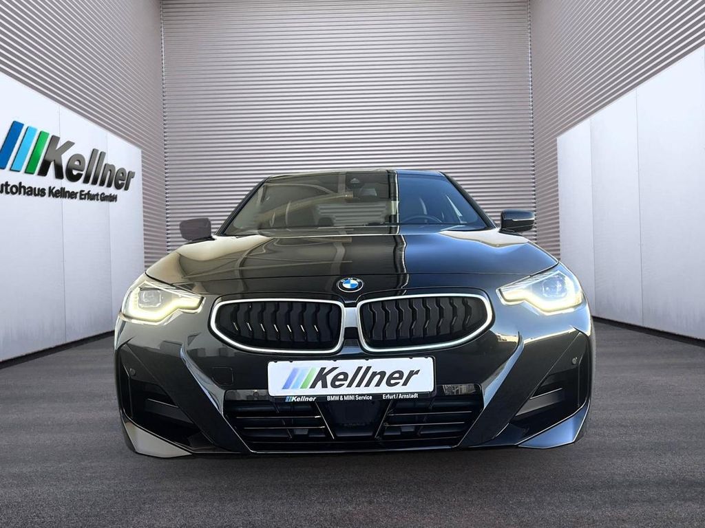 BMW 220 2025