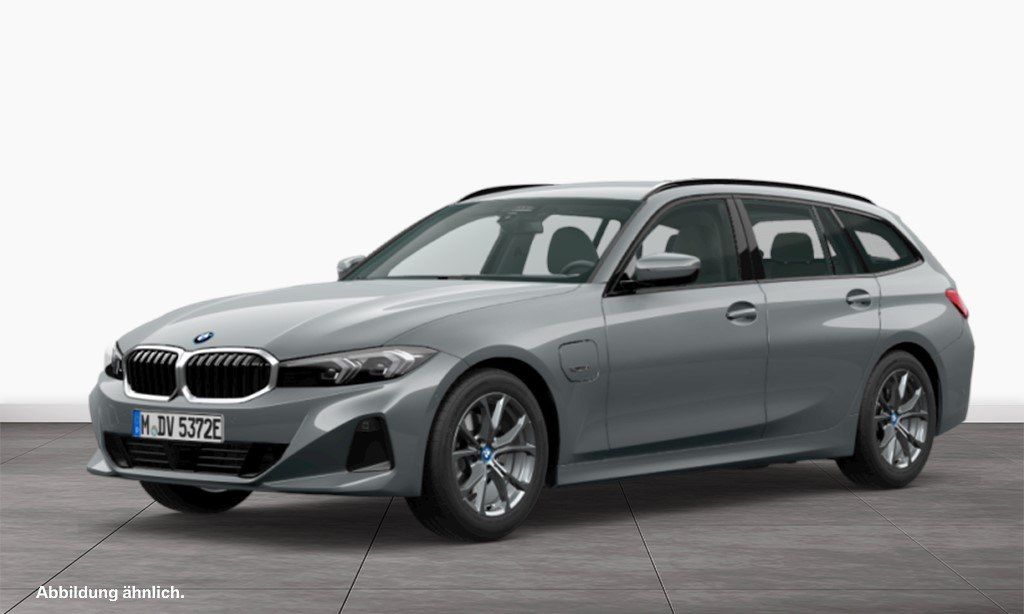 BMW 330 2022