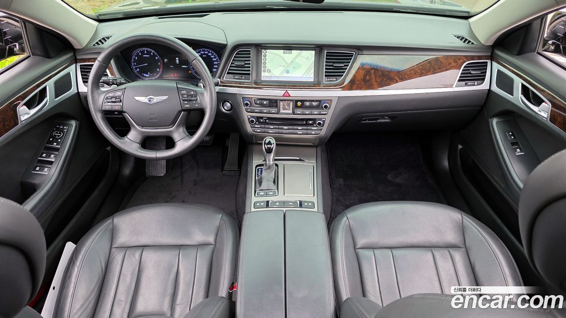 Hyundai Genesis 2016