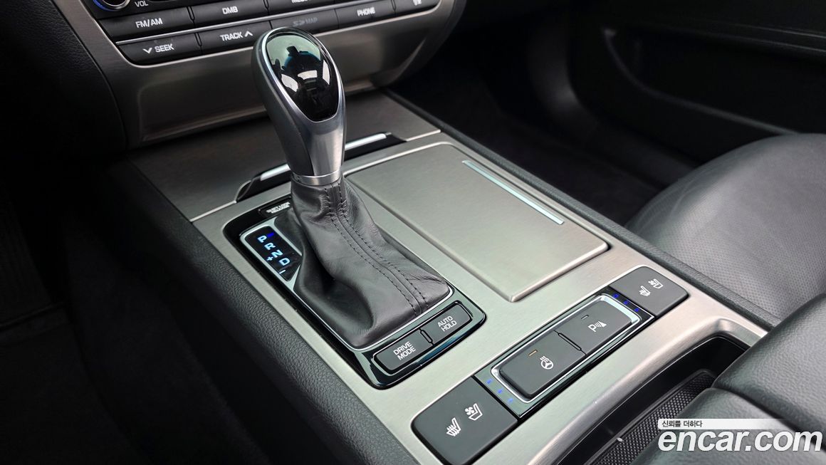 Hyundai Genesis 2016