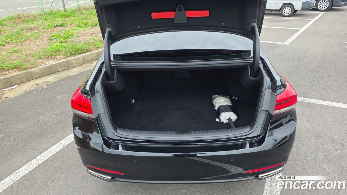 Hyundai Genesis 2016