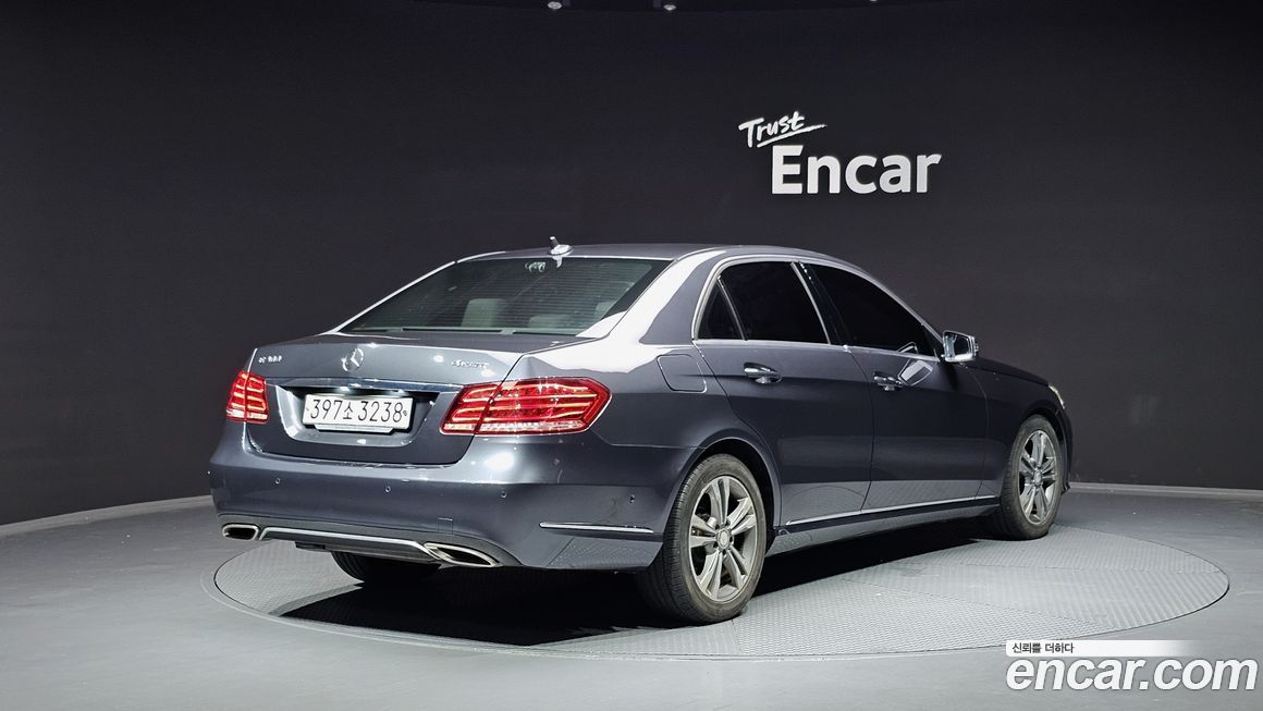 Mercedes-Benz E-Class 2016