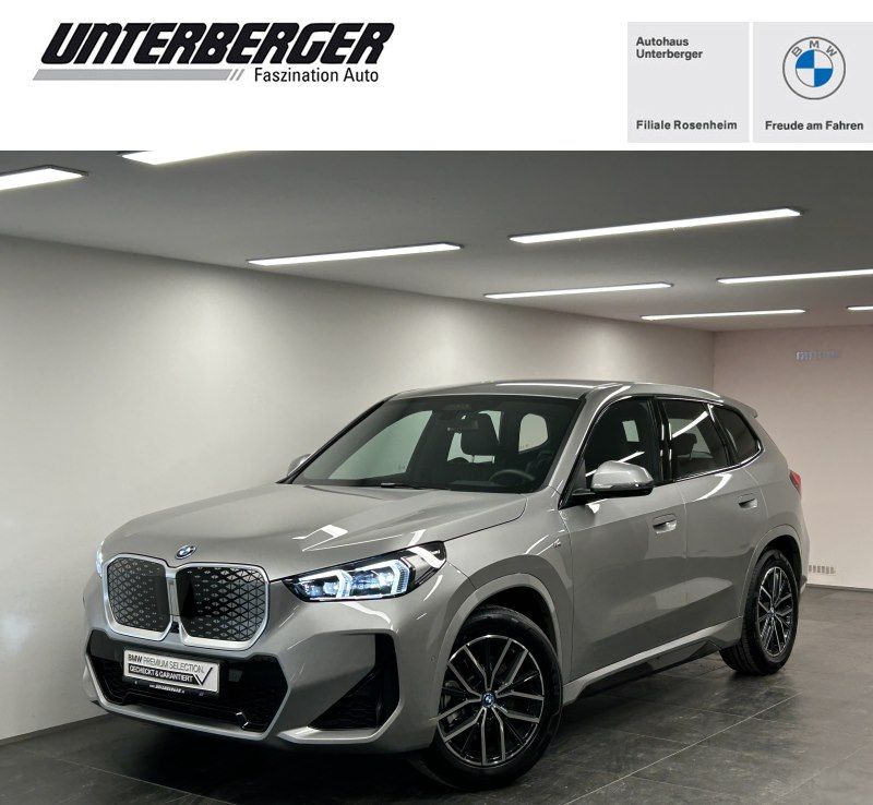 BMW iX1 2025