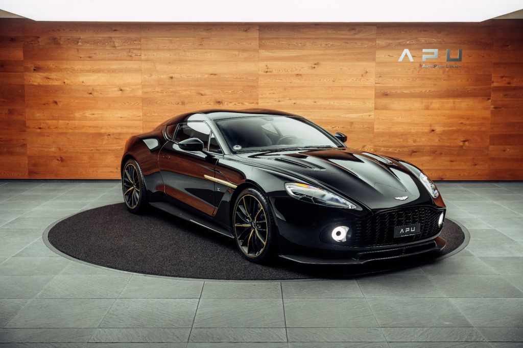 Aston Martin Vanquish 2017