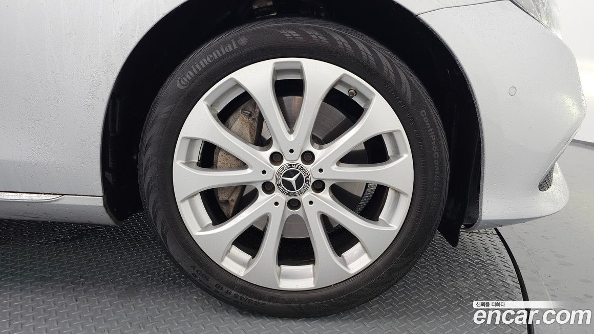 Mercedes-Benz E-Class 2019