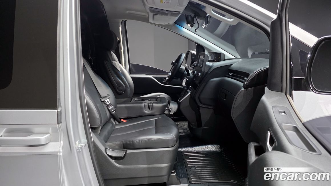 Hyundai Staria 2023