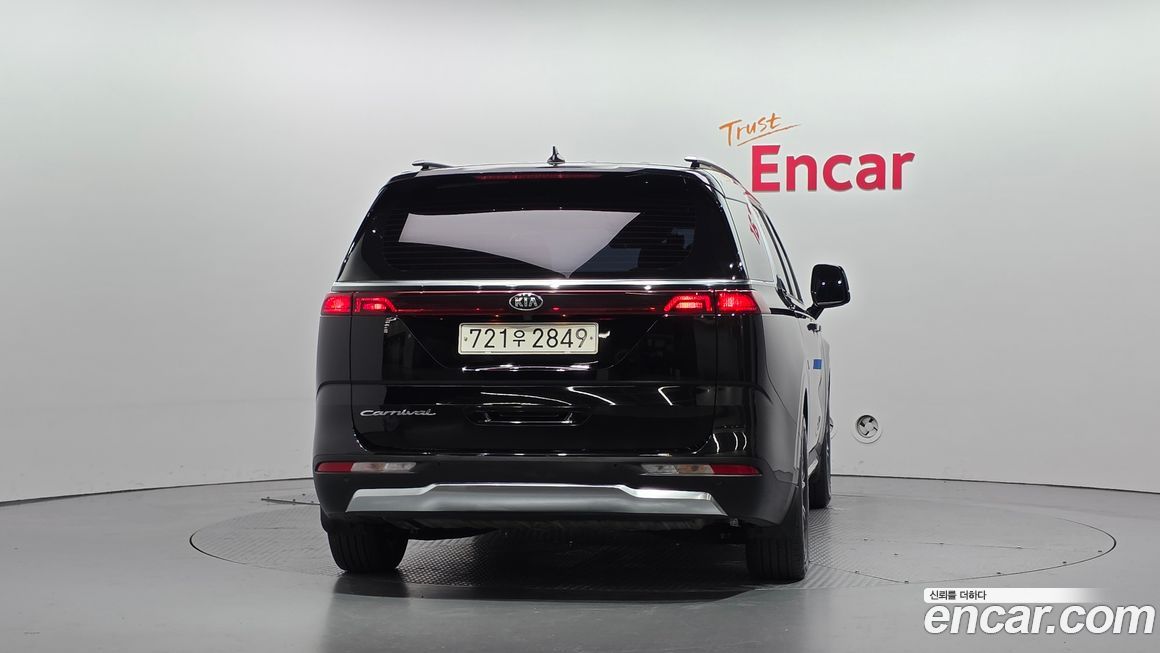 Kia Canival 2021