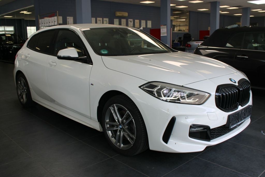BMW 118 2022