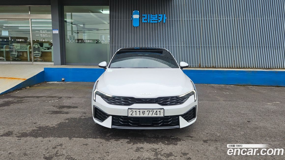 Kia K5 2025