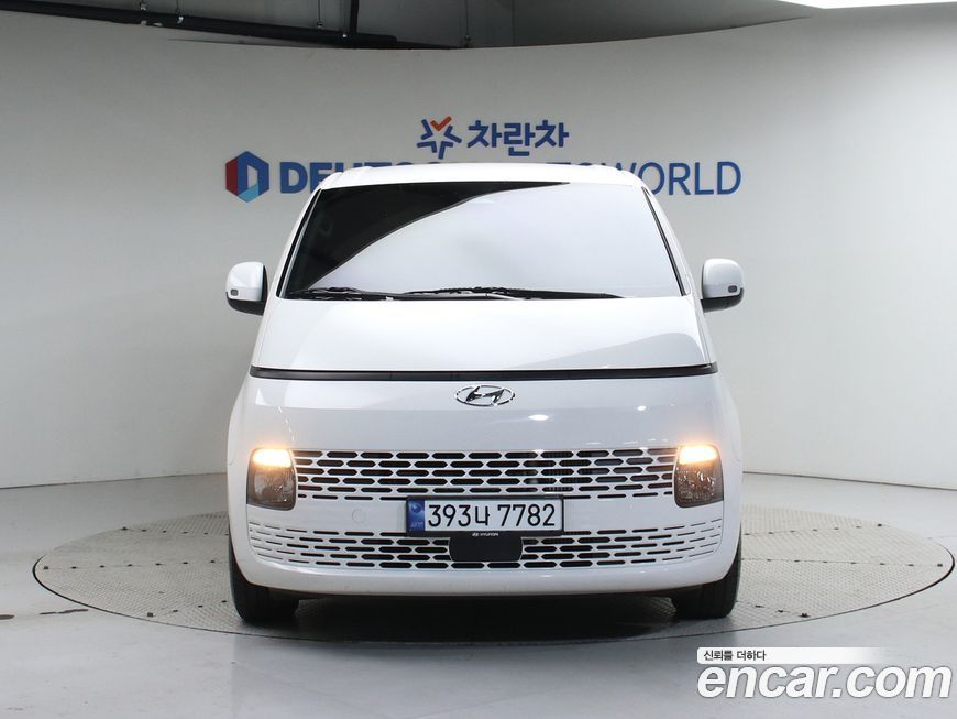 Hyundai Staria 2024