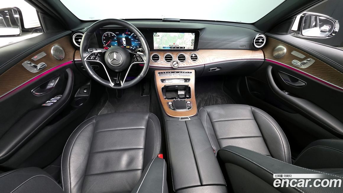 Mercedes-Benz E-Class 2021