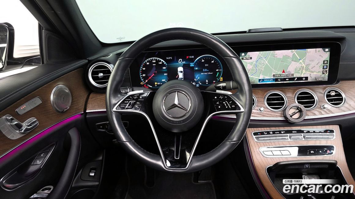 Mercedes-Benz E-Class 2021