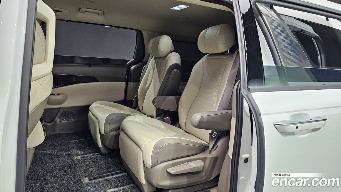 Kia Canival 2025