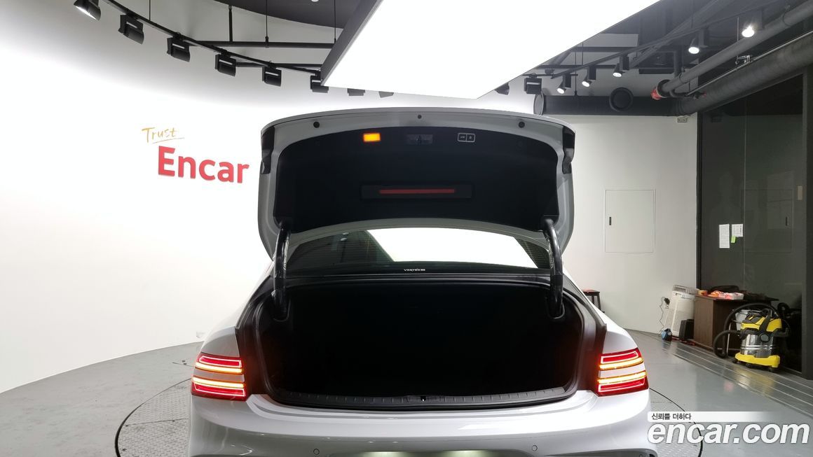 Genesis G80 2025