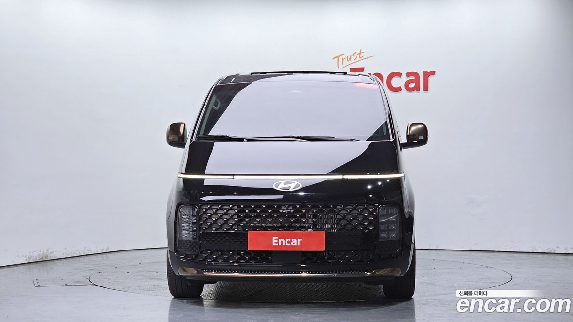 Hyundai Staria 2025