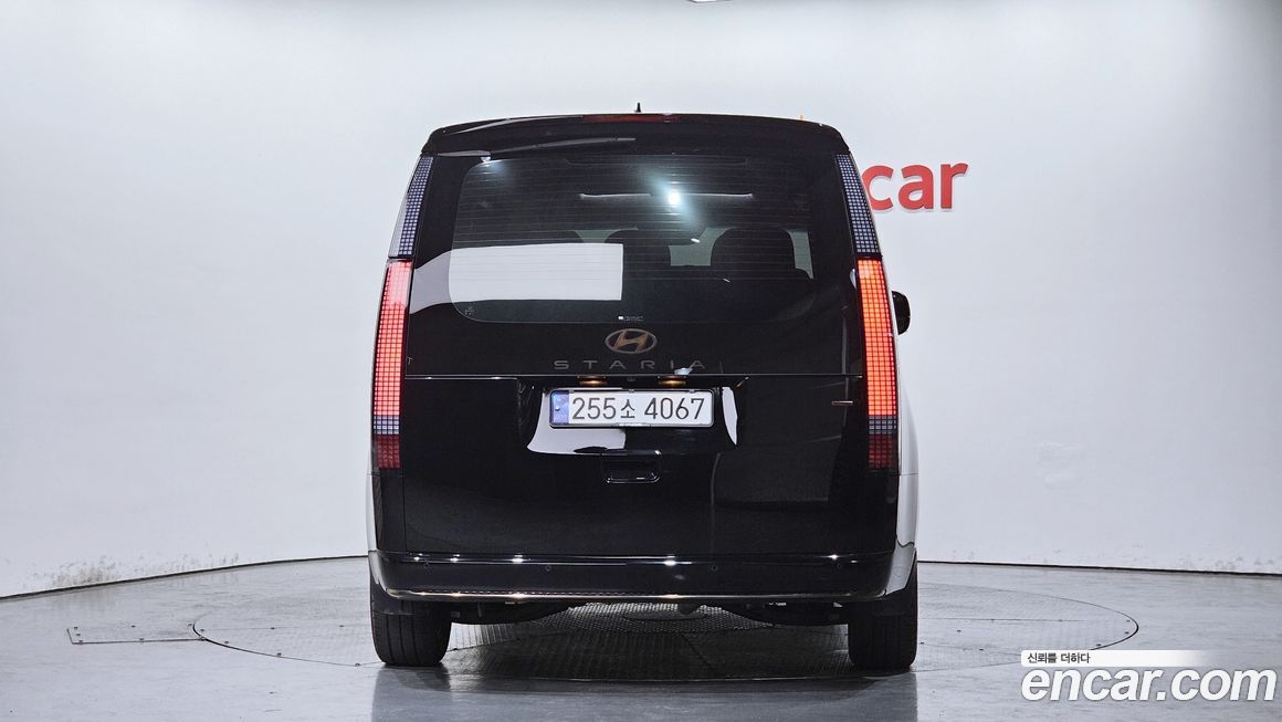 Hyundai Staria 2025