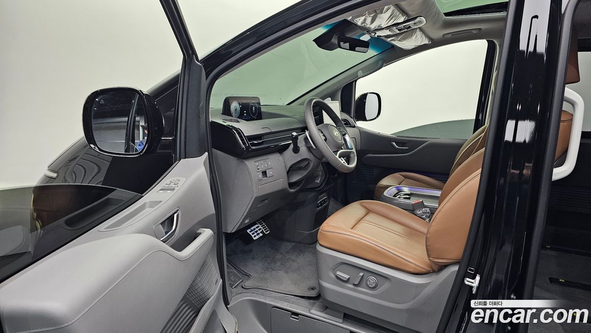 Hyundai Staria 2025