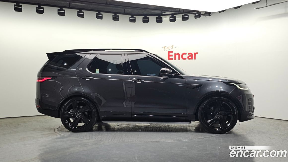 Land Rover Discovery 2024