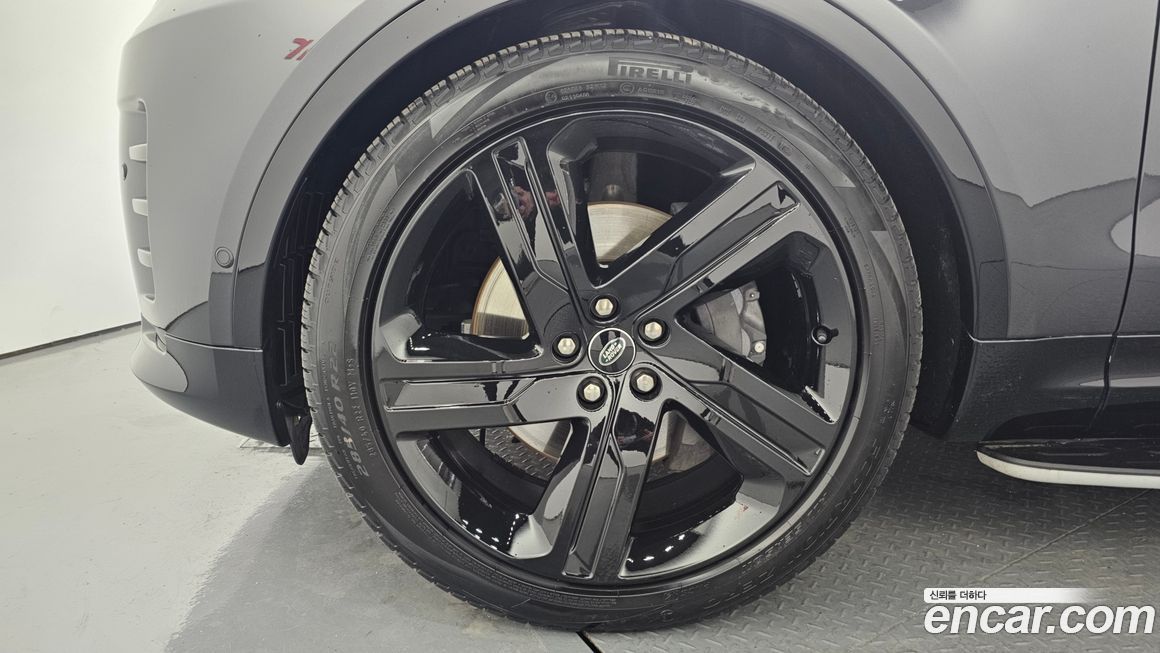 Land Rover Discovery 2024