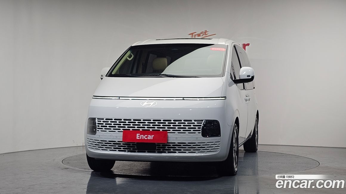 Hyundai Staria 2025