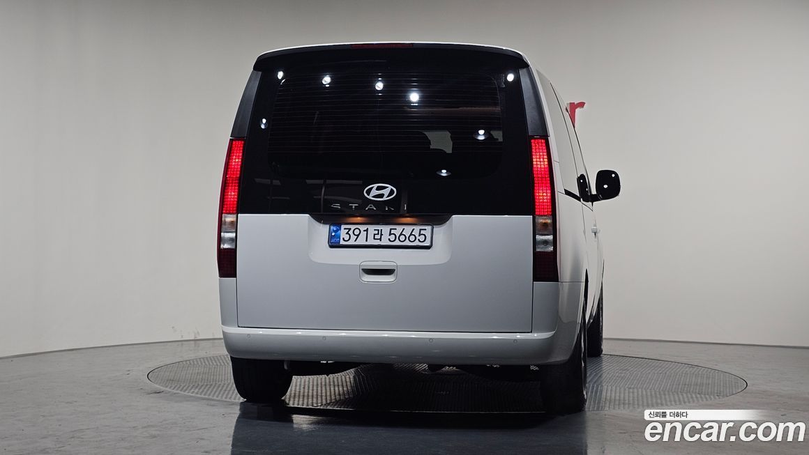 Hyundai Staria 2025