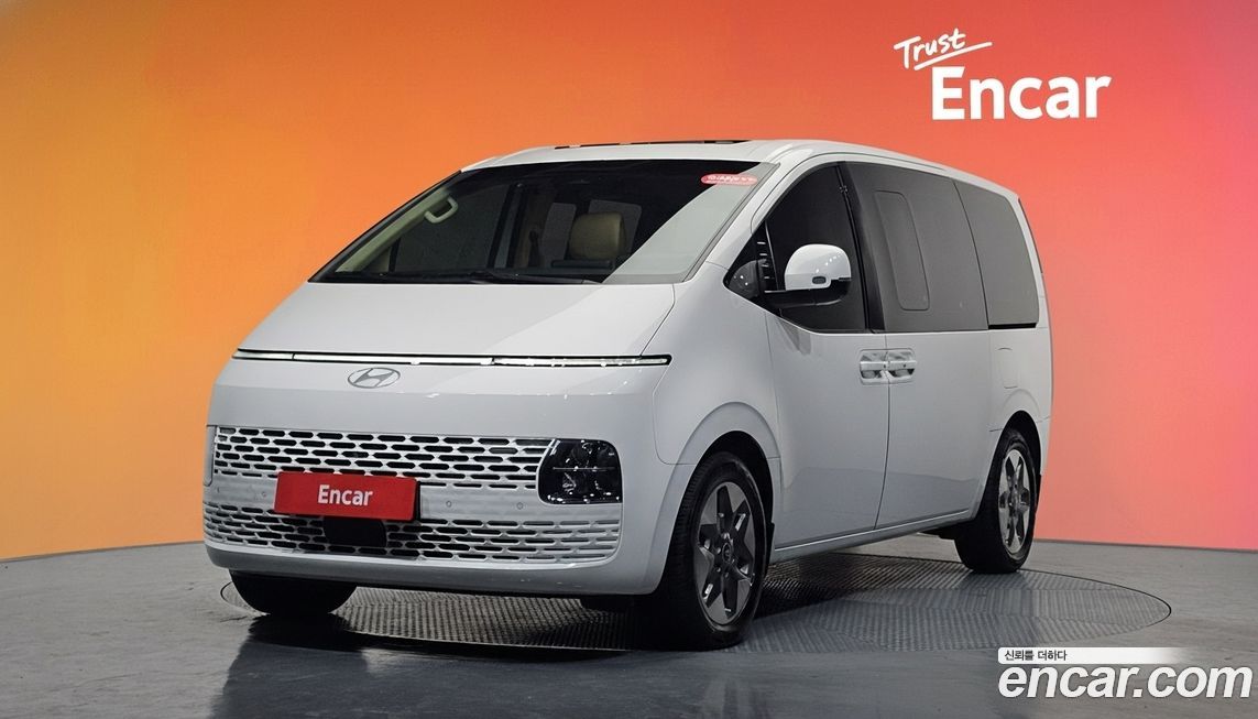 Hyundai Staria 2025