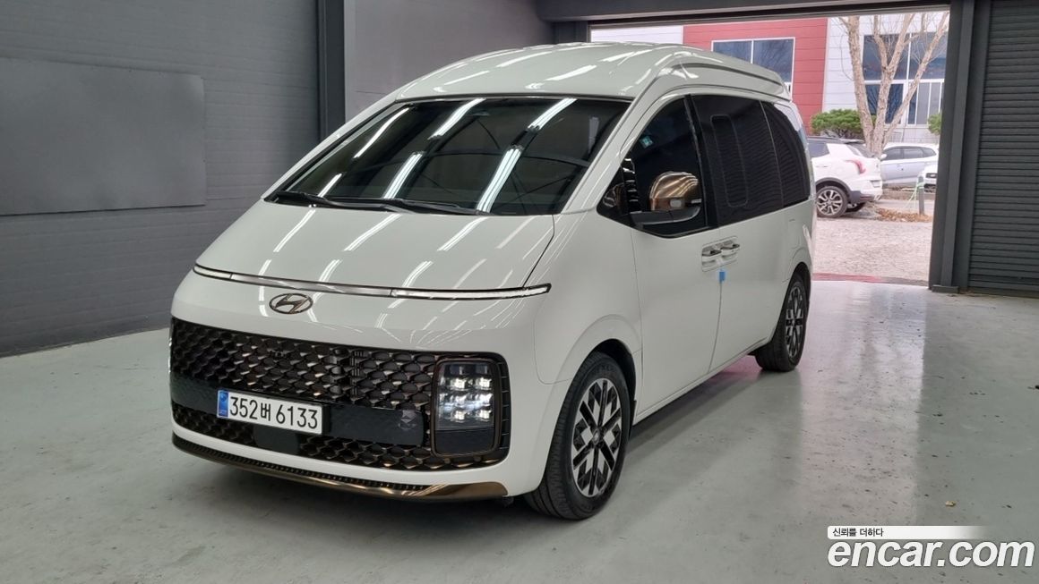 Hyundai Staria 2024
