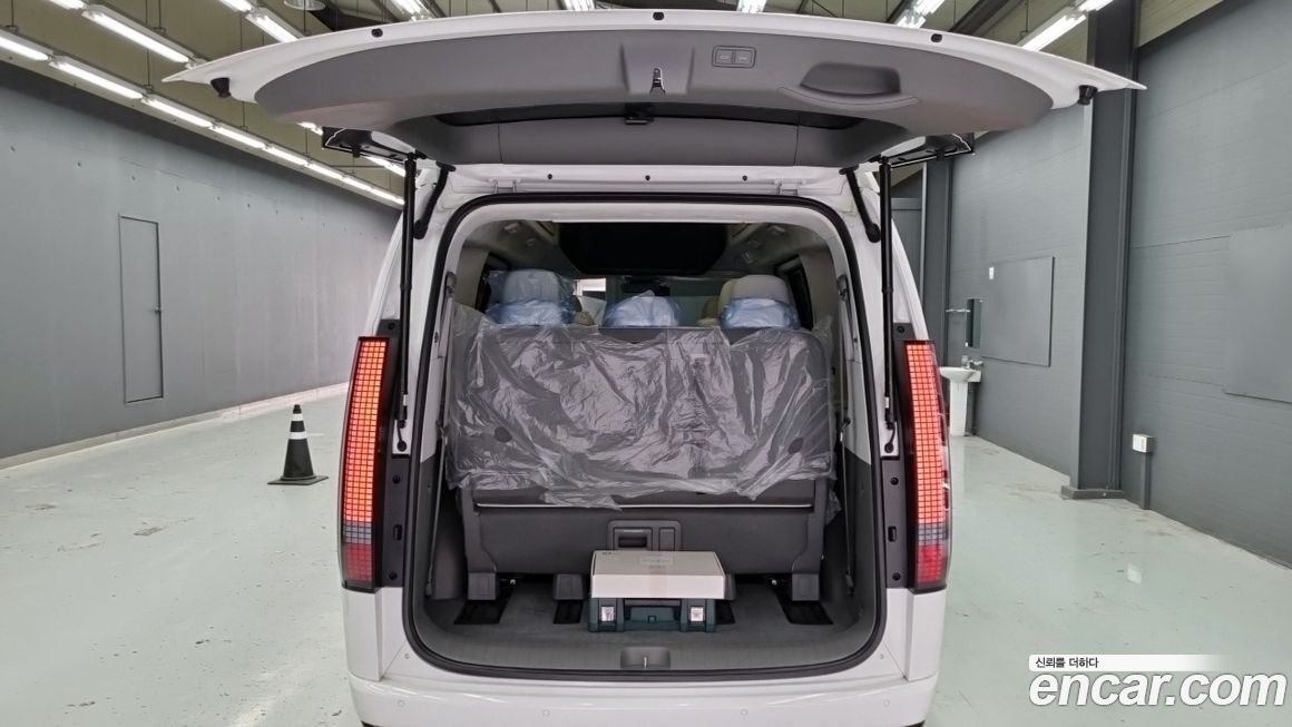 Hyundai Staria 2024