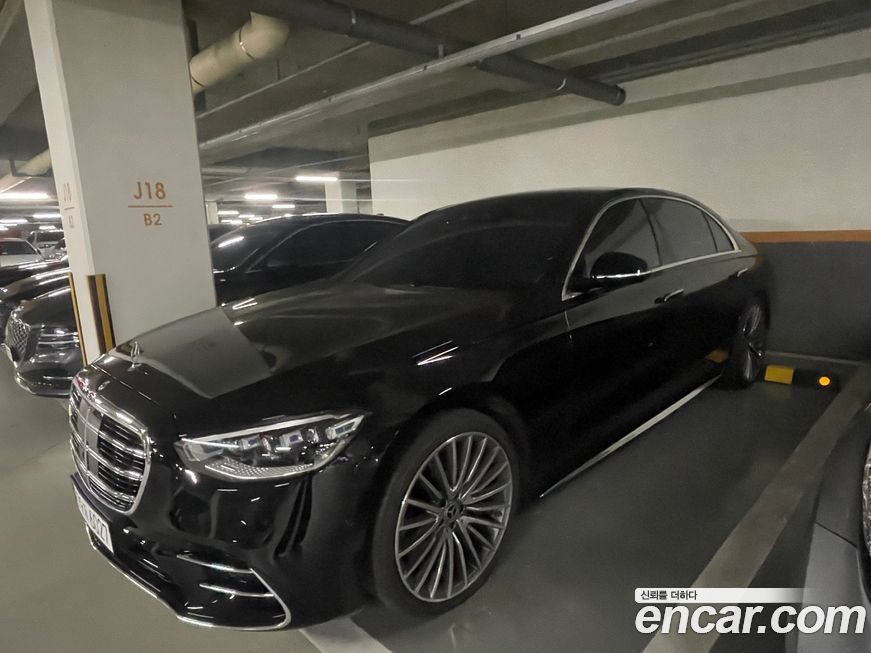 Mercedes-Benz S-Class 2023