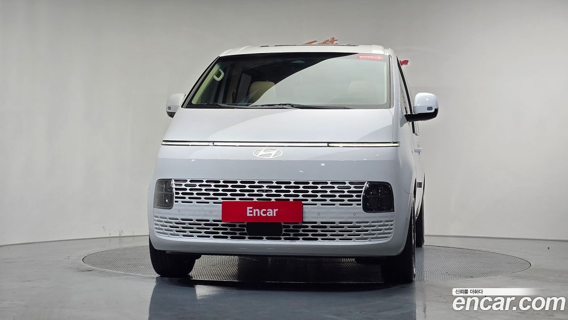 Hyundai Staria 2025