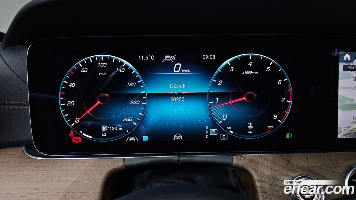 Mercedes-Benz E-Class 2021