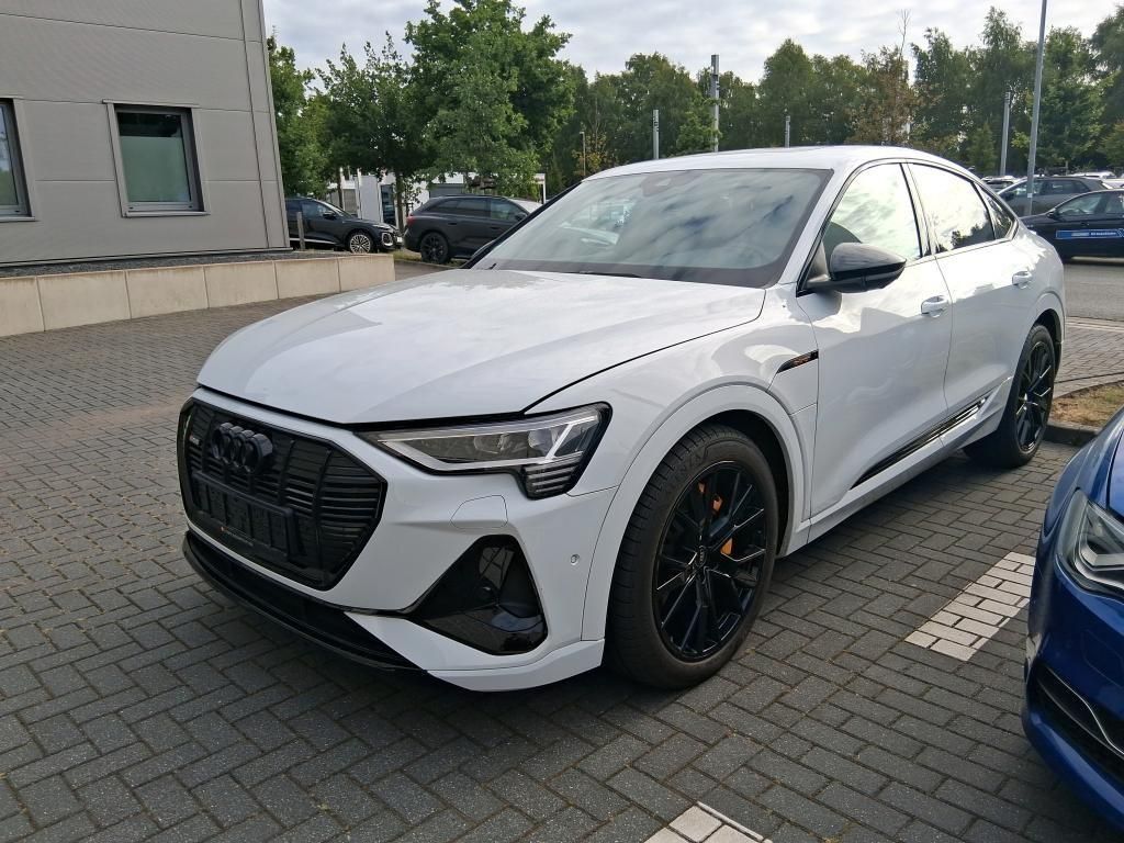 Audi e-tron 2022