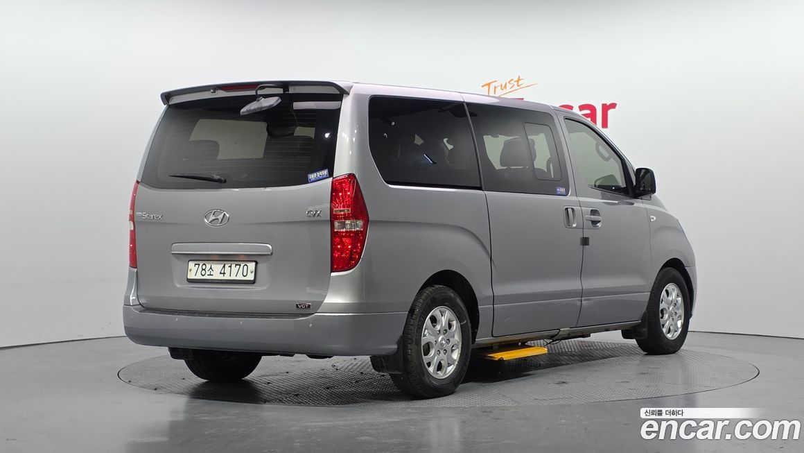 Hyundai Starex 2011
