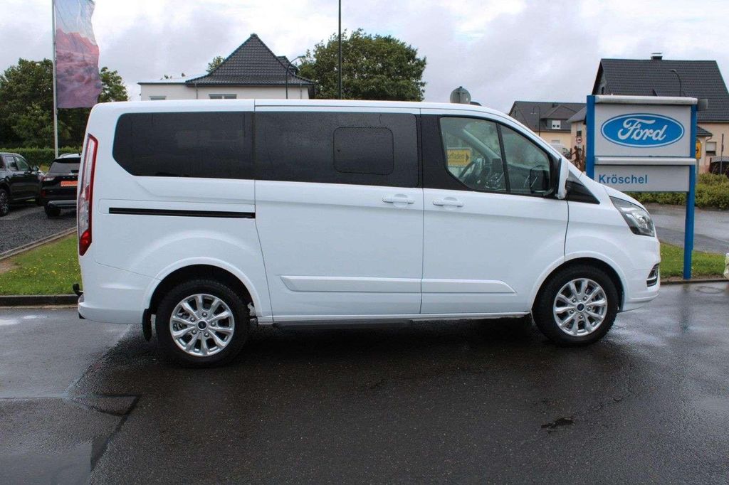 Ford Tourneo Custom 2023