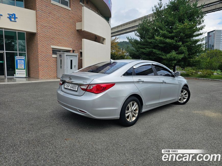 Hyundai Sonata 2012