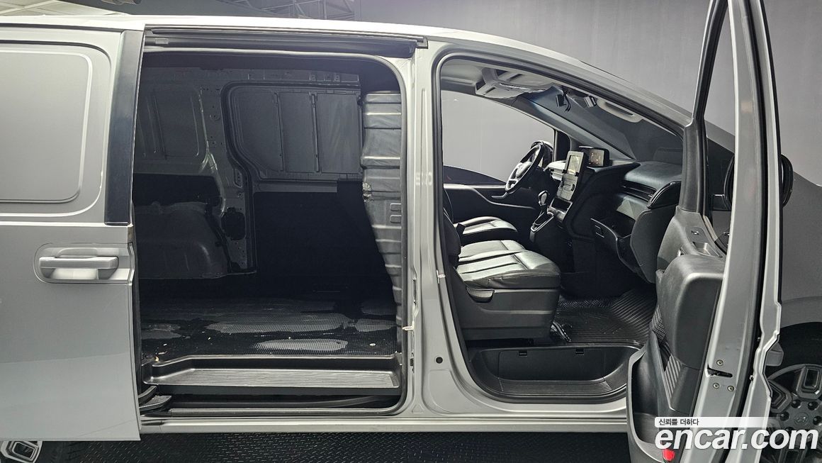 Hyundai Staria 2022