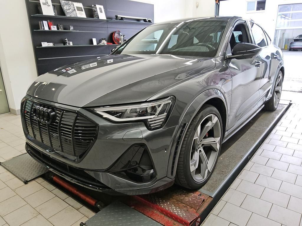 Audi e-tron 2022