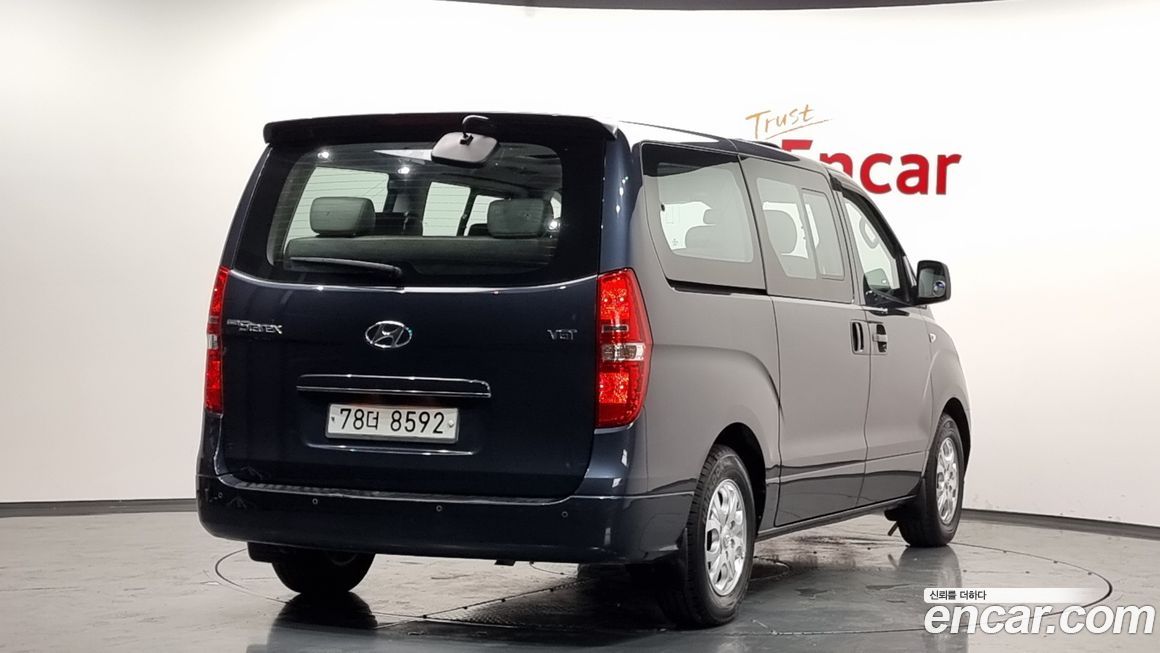 Hyundai Starex 2016