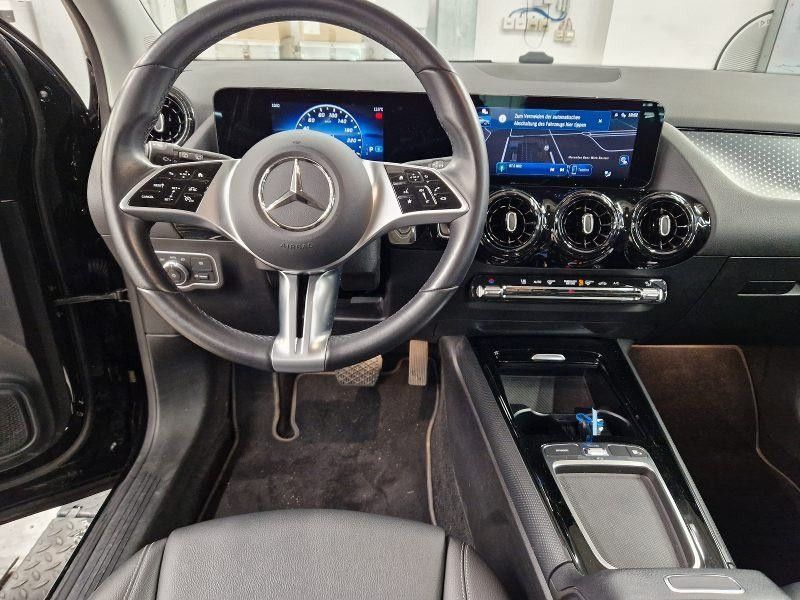 Mercedes-Benz GLA 180 2024